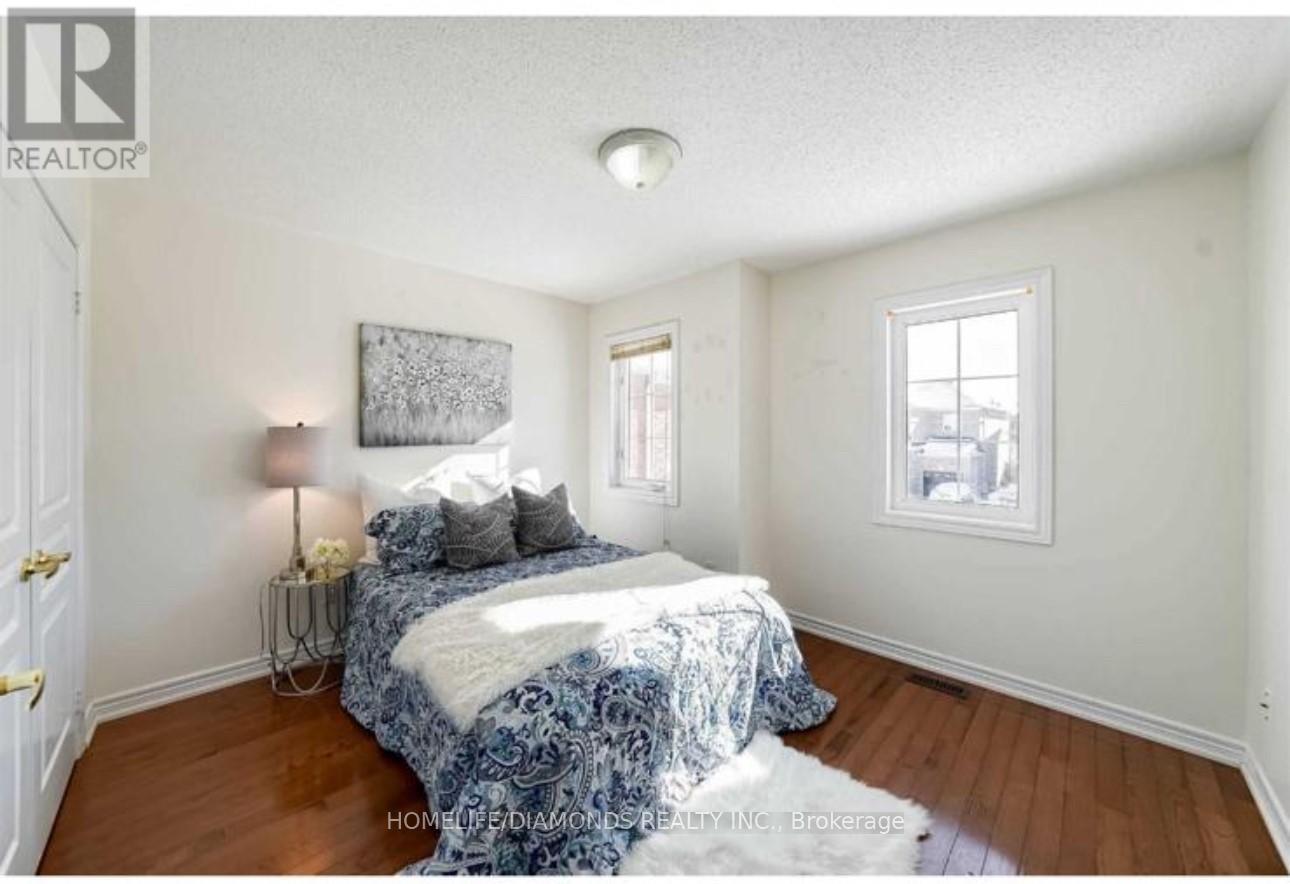 35 Fishing Crescent, Brampton, ON - Indoor Photo Showing Bedroom