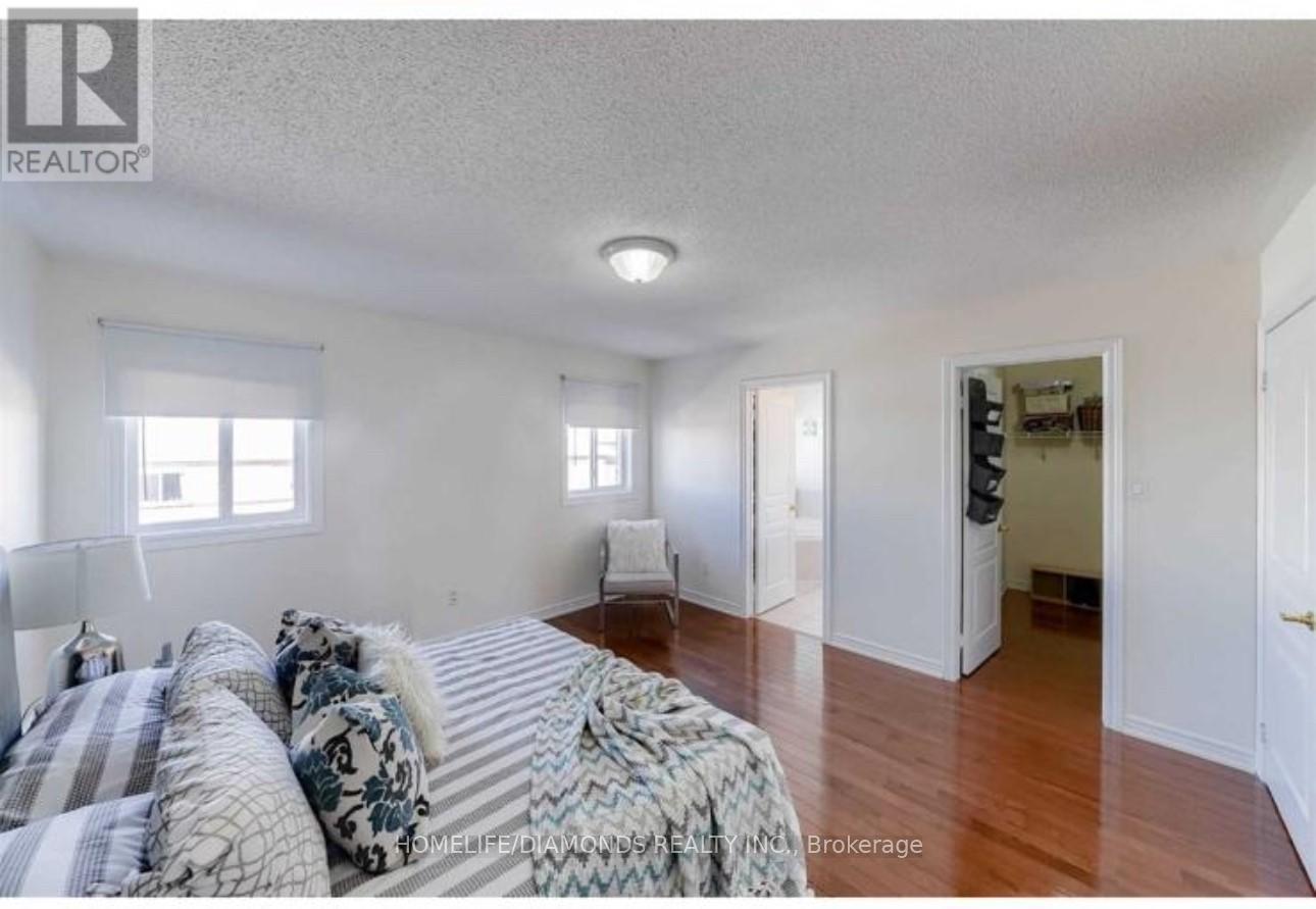 35 Fishing Crescent, Brampton, ON - Indoor Photo Showing Bedroom