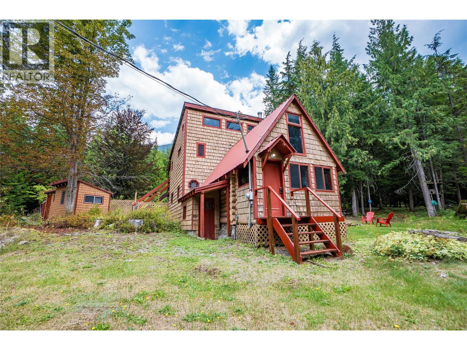 8780 Martens Road, Slocan, BC - Outdoor