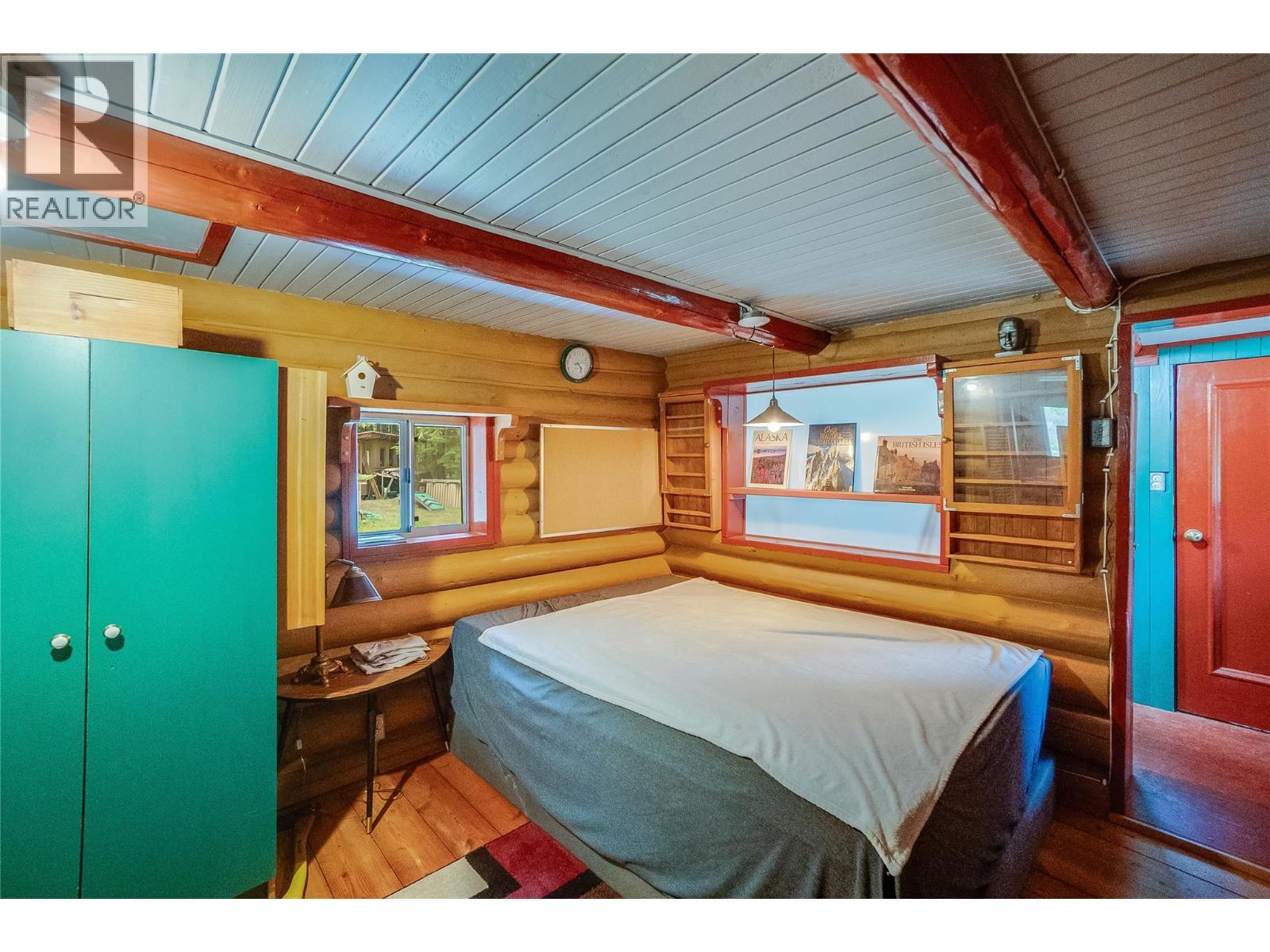 8780 Martens Road, Slocan, BC - Indoor Photo Showing Bedroom