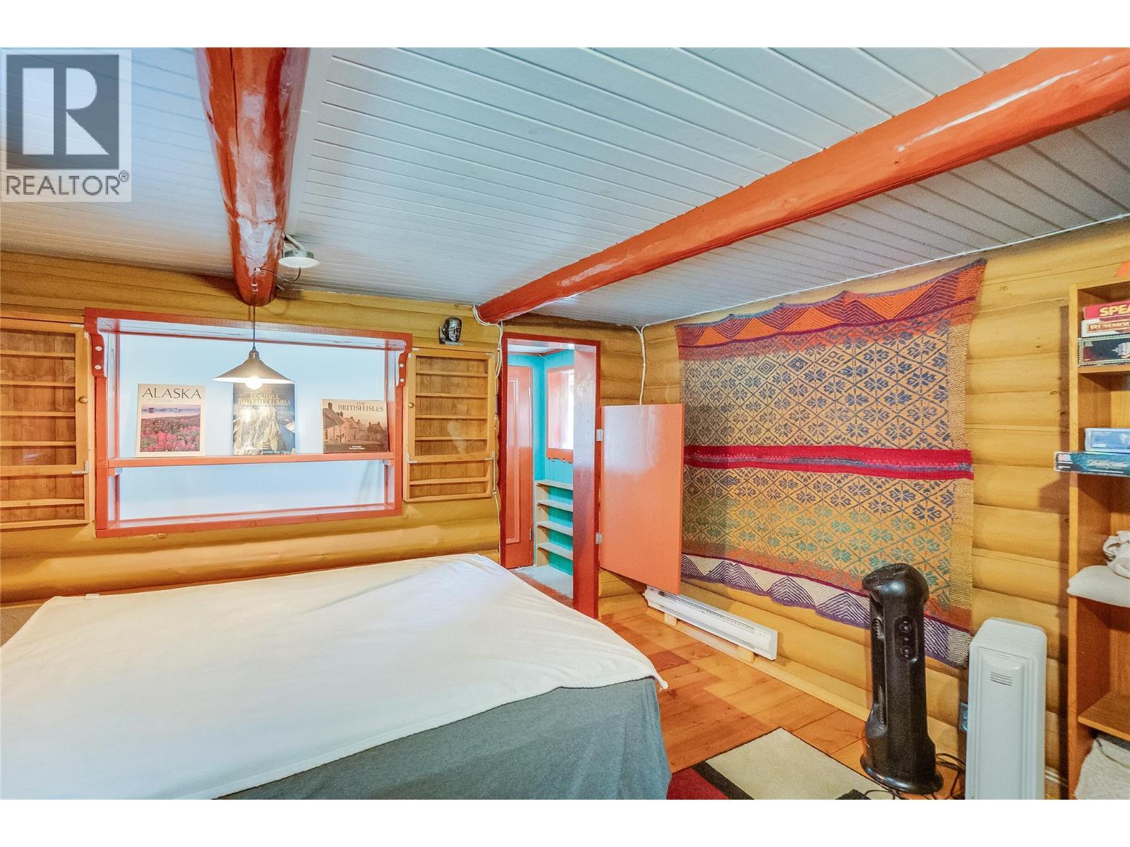 8780 Martens Road, Slocan, BC - Indoor Photo Showing Bedroom