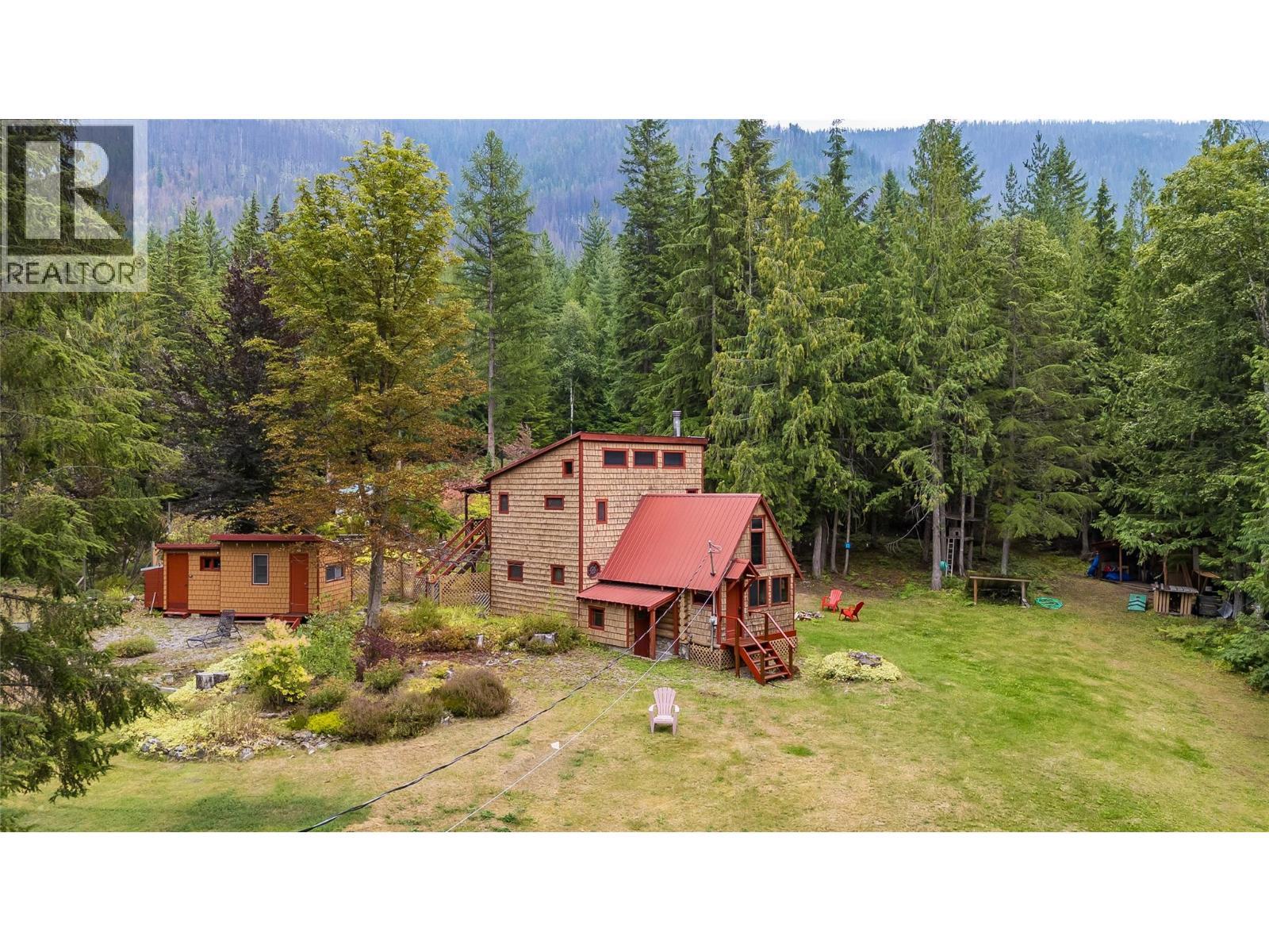 8780 Martens Road, Slocan, BC - Outdoor With Deck Patio Veranda