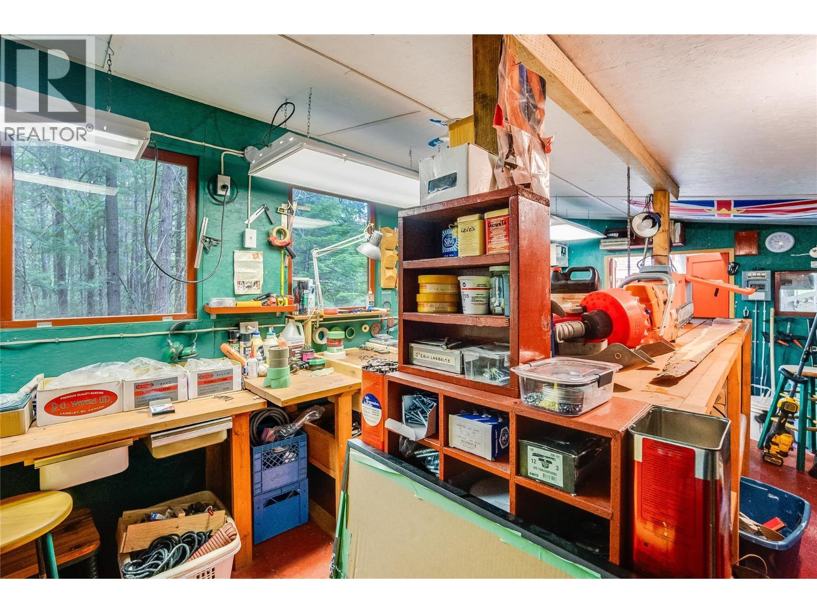 8780 Martens Road, Slocan, BC - Indoor Photo Showing Other Room