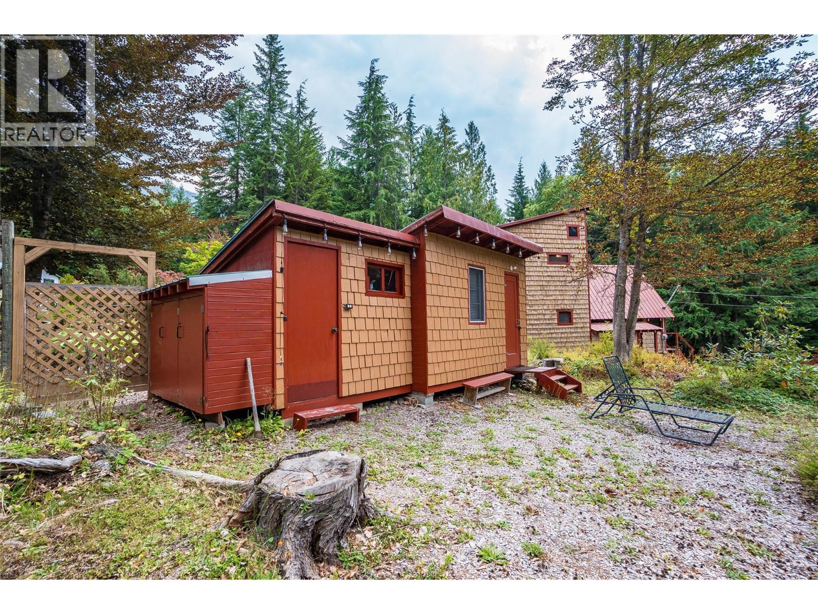 8780 Martens Road, Slocan, BC - Outdoor
