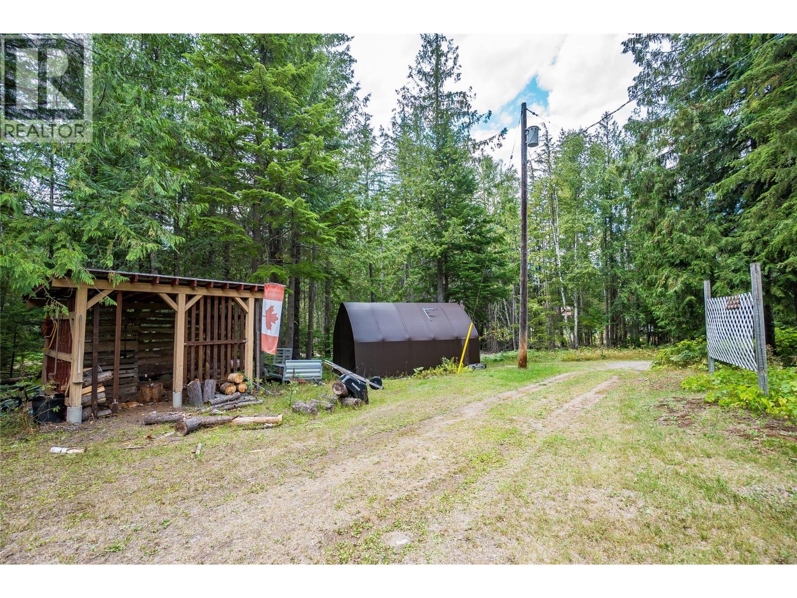 8780 Martens Road, Slocan, BC - Outdoor