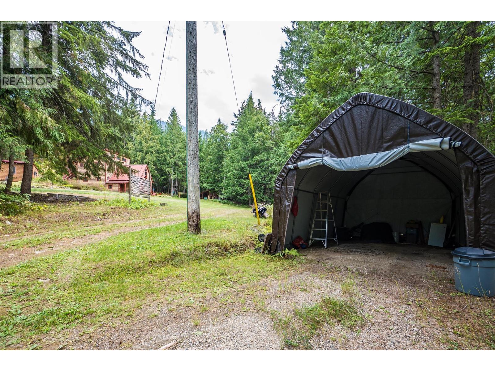 8780 Martens Road, Slocan, BC - Outdoor