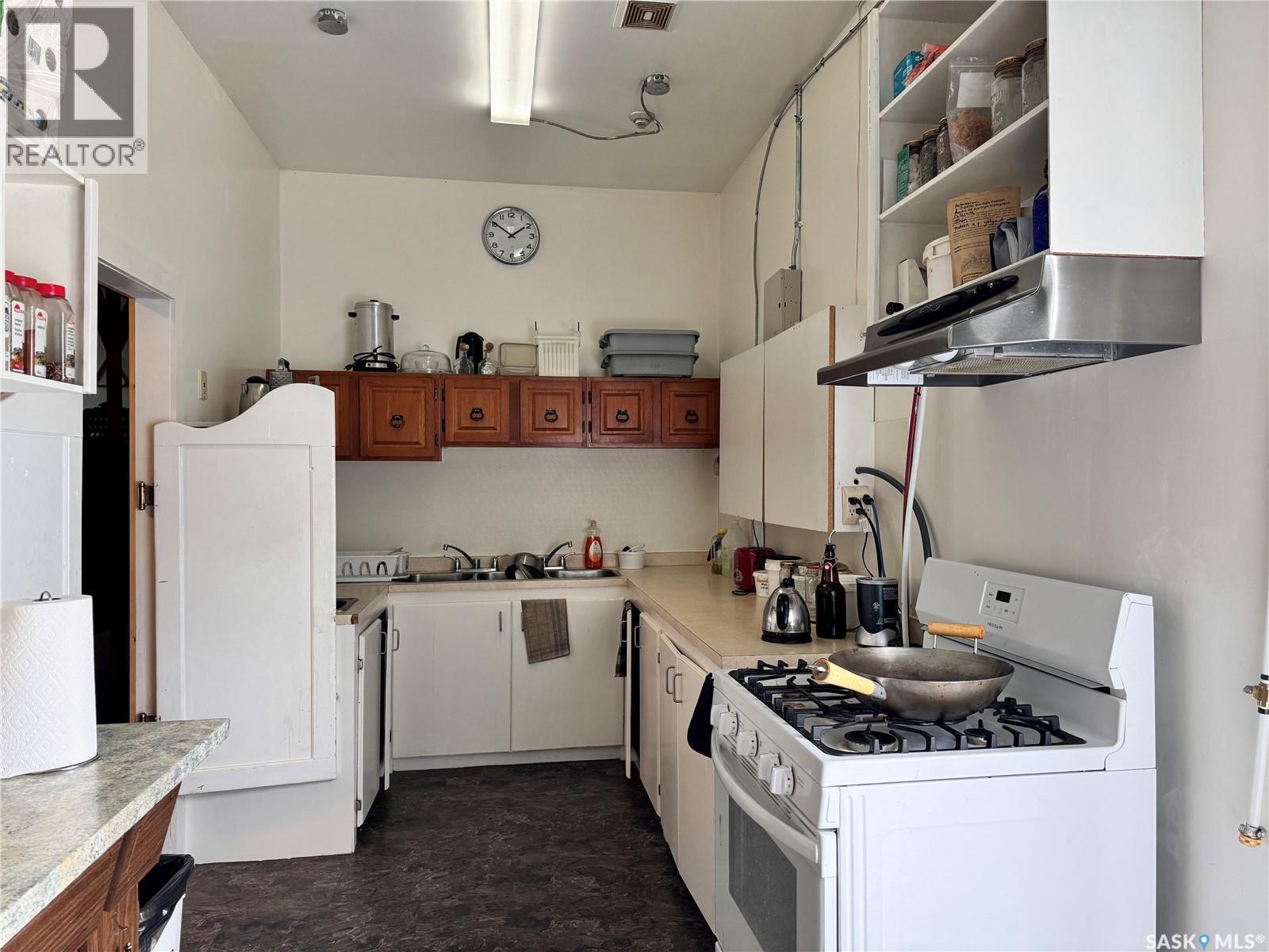 205-207 Main Street, Lintlaw, SK