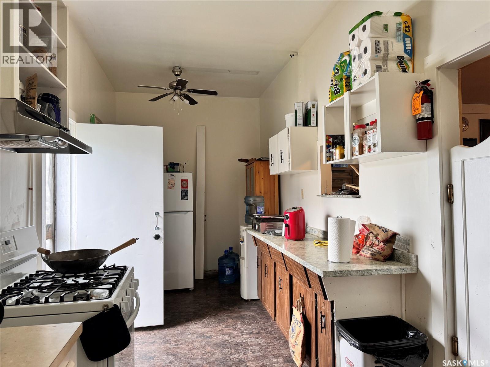 205-207 Main Street, Lintlaw, SK