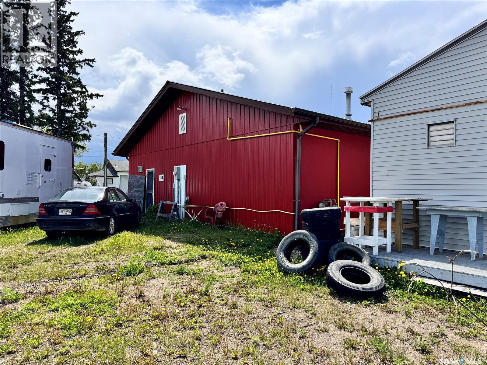 205-207 Main Street, Lintlaw, SK