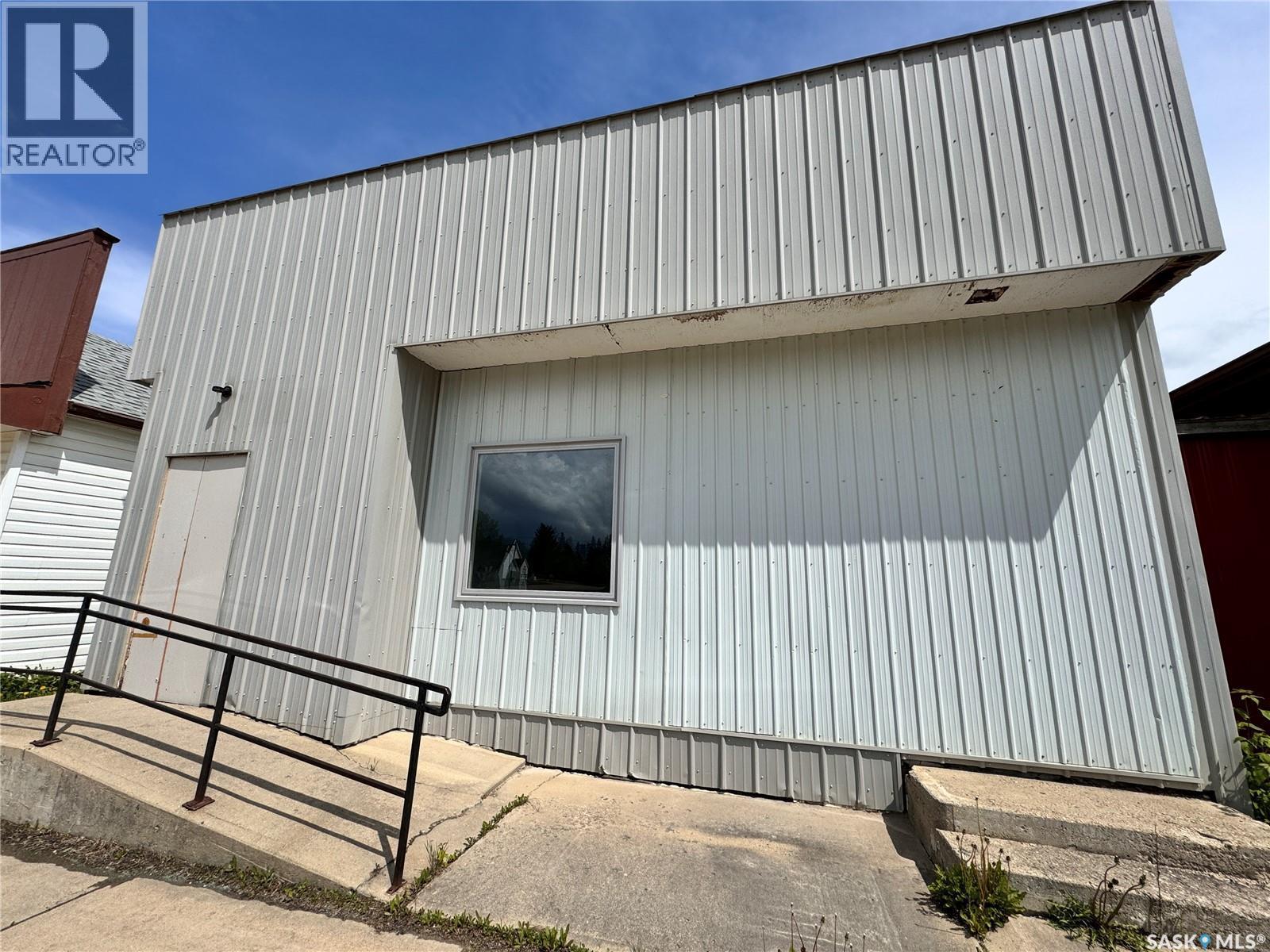 205-207 Main Street, Lintlaw, SK