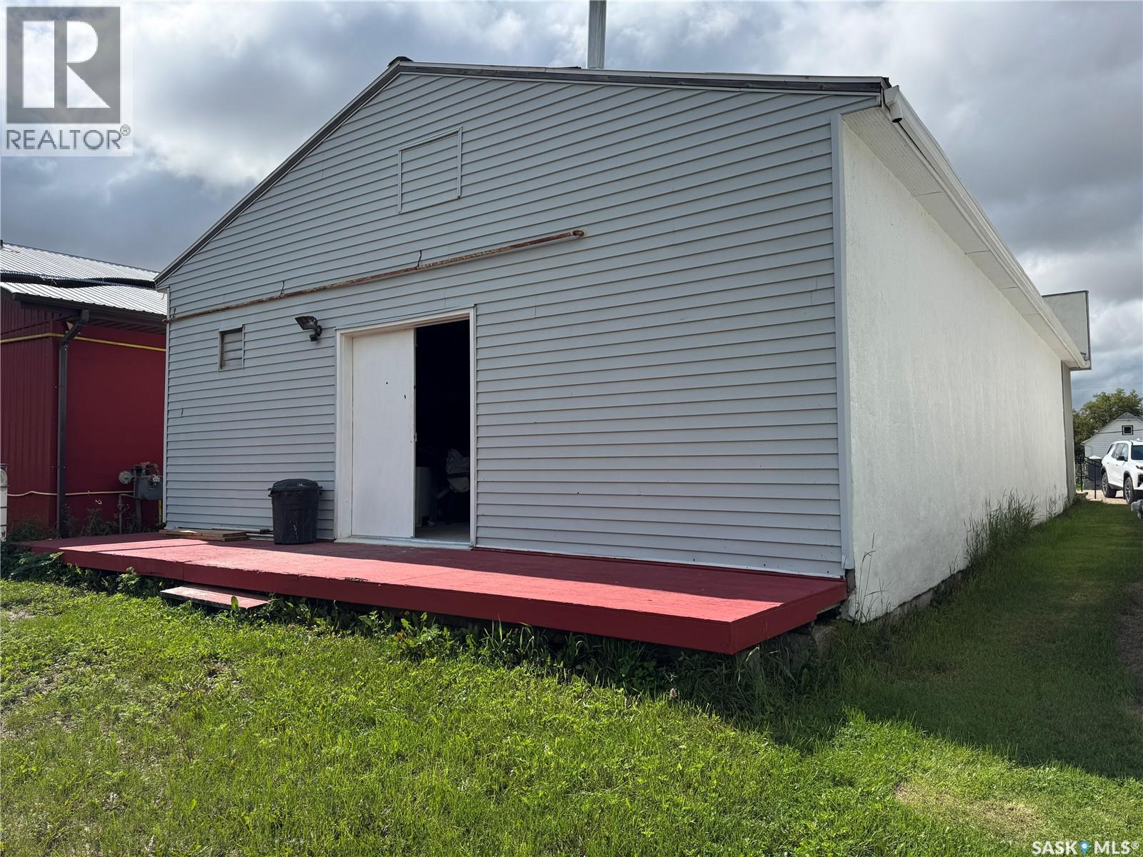 205-207 Main Street, Lintlaw, SK