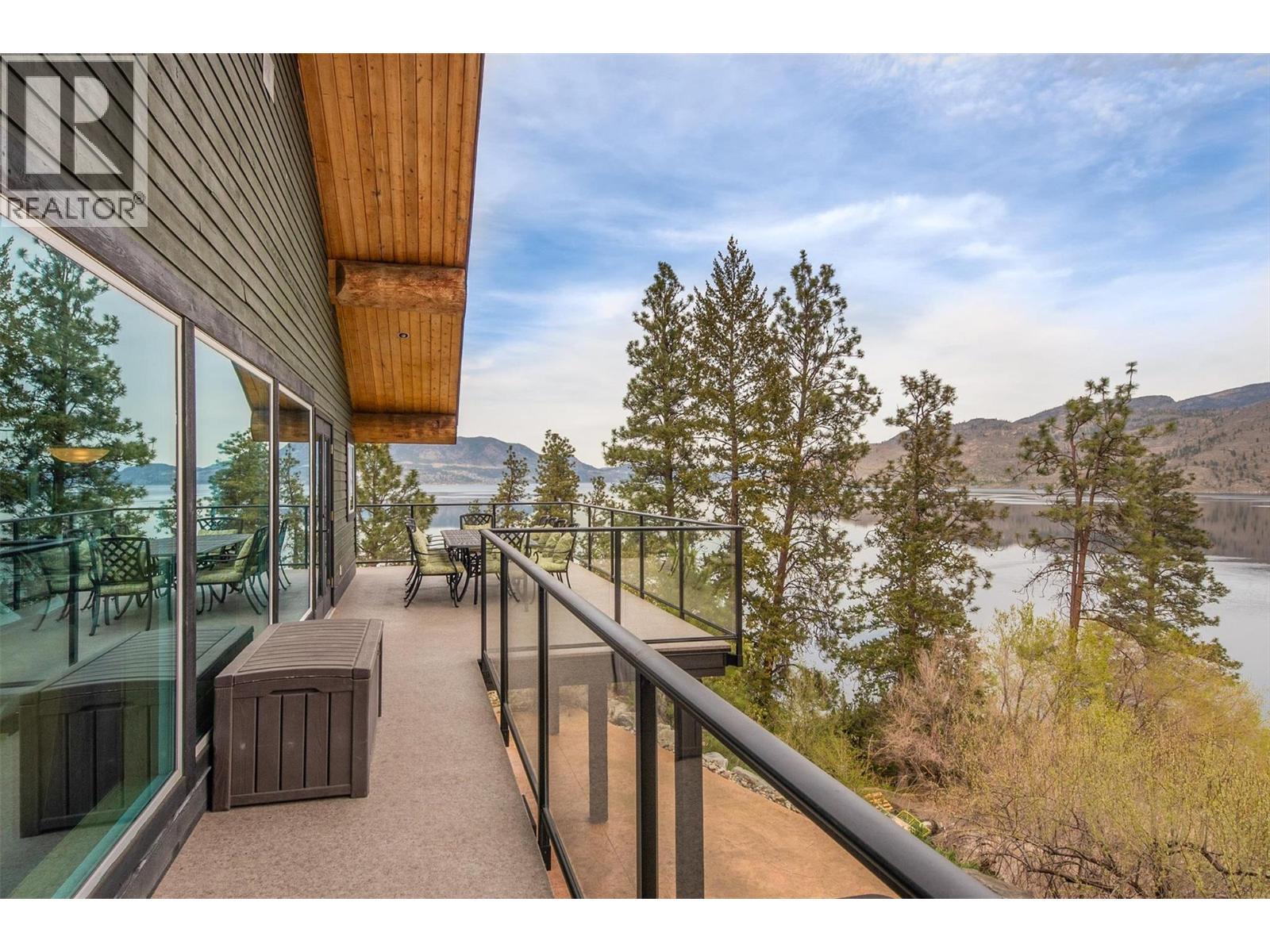 7172 Brent Road, Peachland, BC - Outdoor