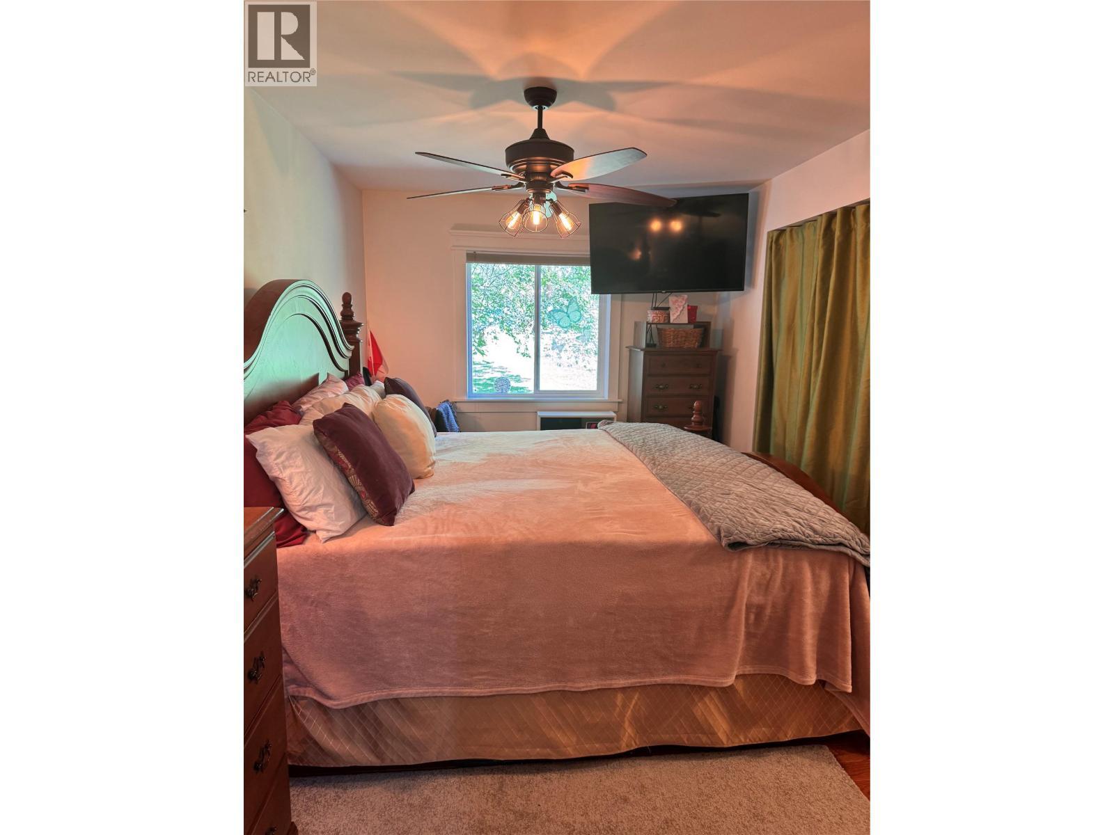 9&11 Kingsley Road, Christina Lake, BC