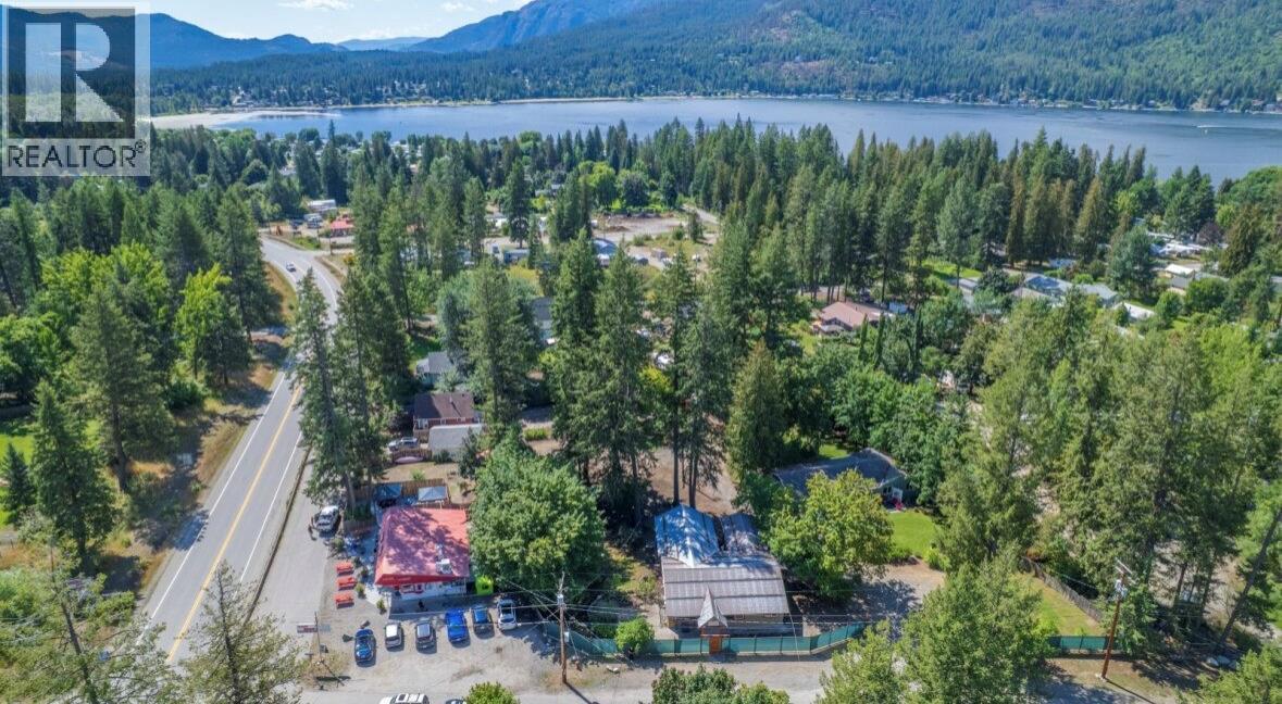 9&11 Kingsley Road, Christina Lake, BC