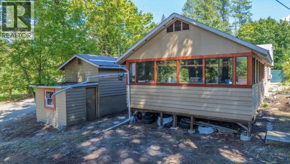 9&11 Kingsley Road, Christina Lake, BC