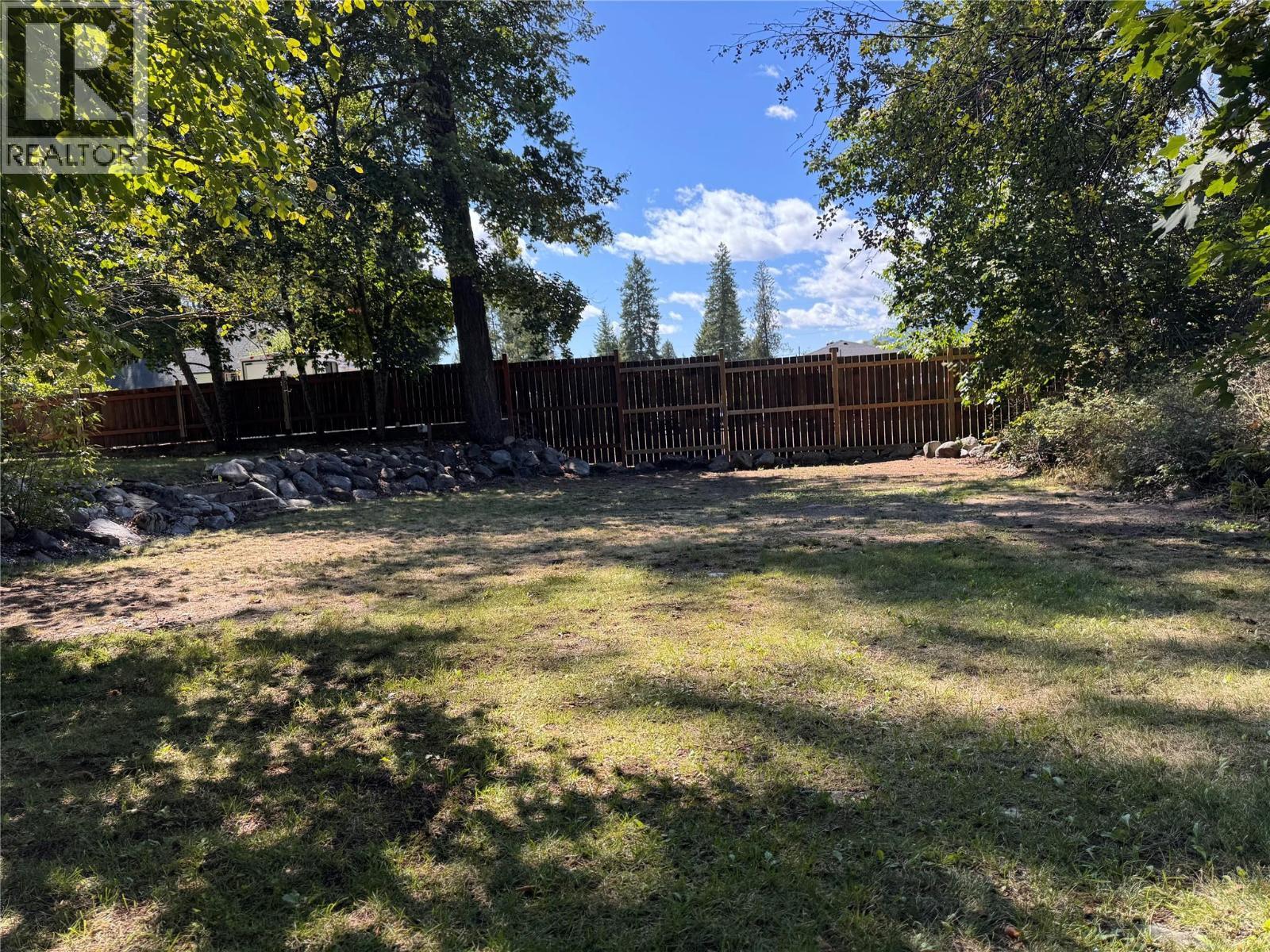 9&11 Kingsley Road, Christina Lake, BC