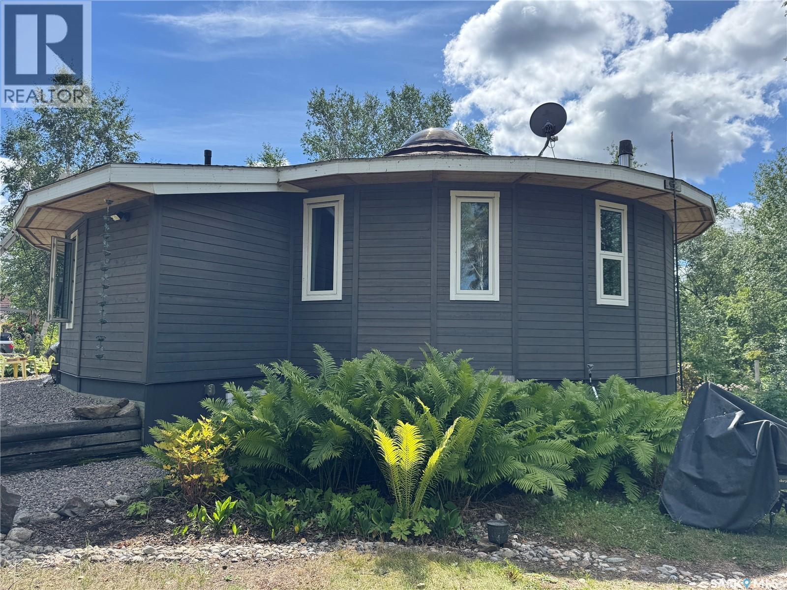 Lakefront Round House, Northern Admin District, SK - Outdoor