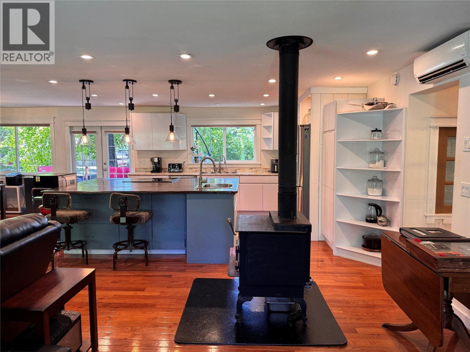 9&11 Kingsley Road, Christina Lake, BC - Indoor Photo Showing Kitchen With Upgraded Kitchen