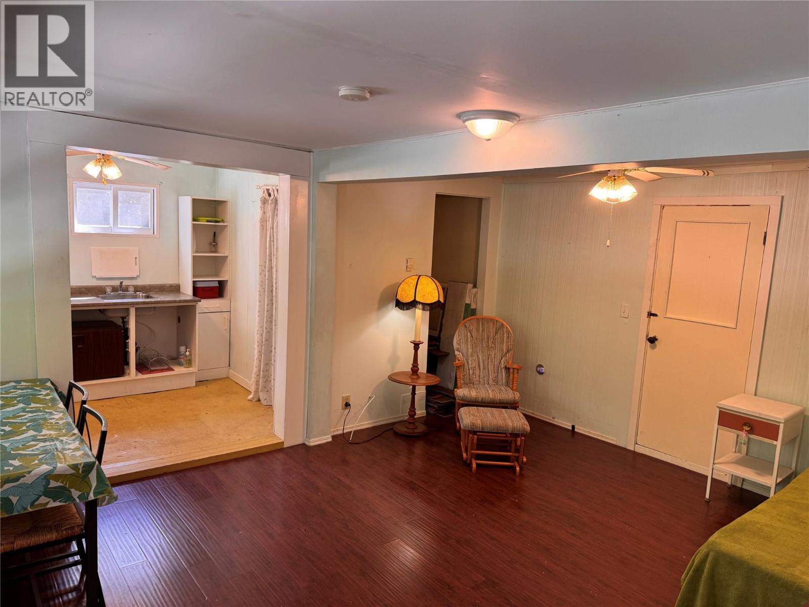 9&11 Kingsley Road, Christina Lake, BC - Indoor