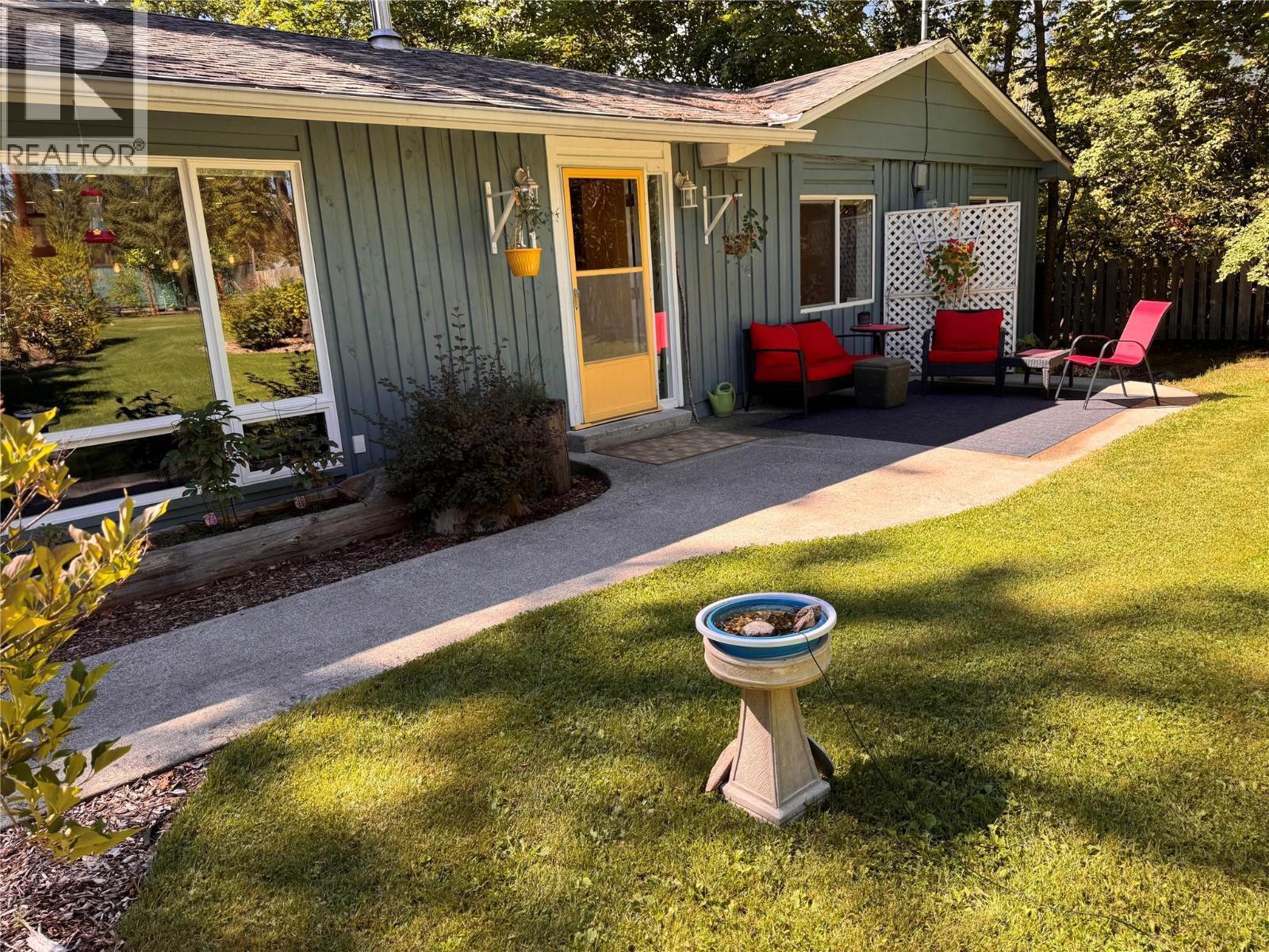 9&11 Kingsley Road, Christina Lake, BC - Outdoor