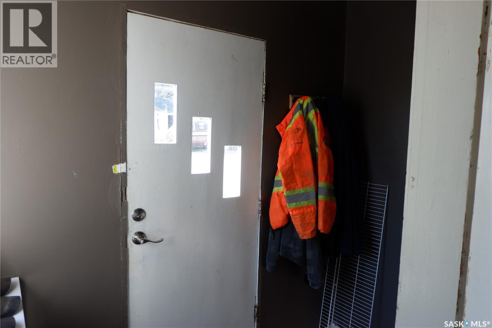 305 1St Street E, Mossbank, SK - Indoor Photo Showing Other Room