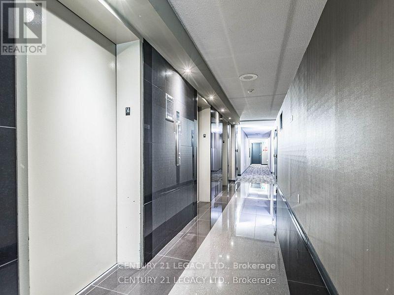 1402 - 8 Lisa Street E, Brampton, ON - Indoor Photo Showing Other Room