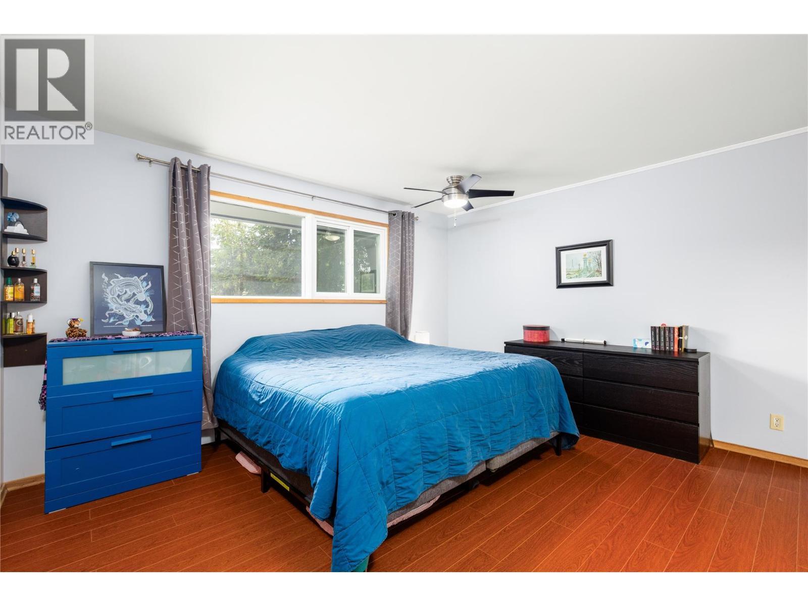 1215 12Th Street S, Cranbrook, BC - Indoor Photo Showing Bedroom