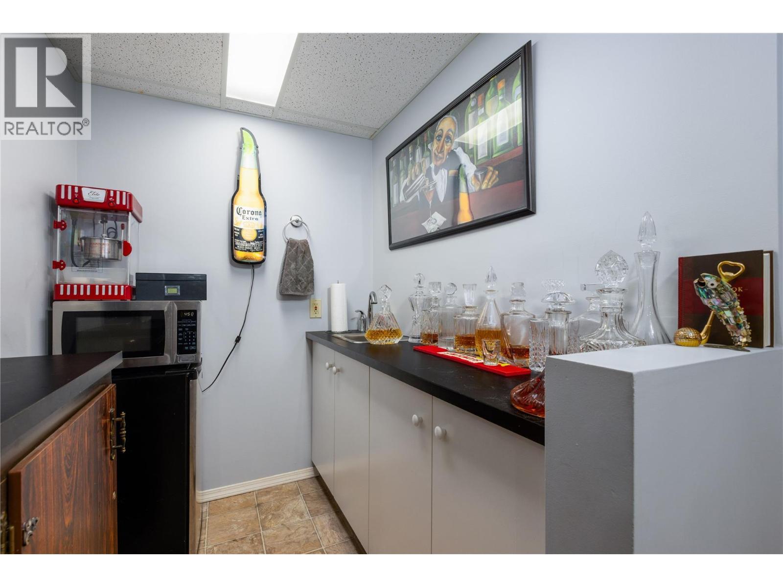 1215 12Th Street S, Cranbrook, BC - Indoor