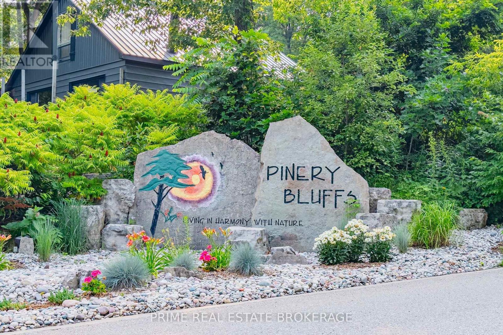 Pinery Bluffs, a 25-acre, 32 lot subdivision - 10142 Pinery Bluffs Road, Lambton Shores, ON - Outdoor