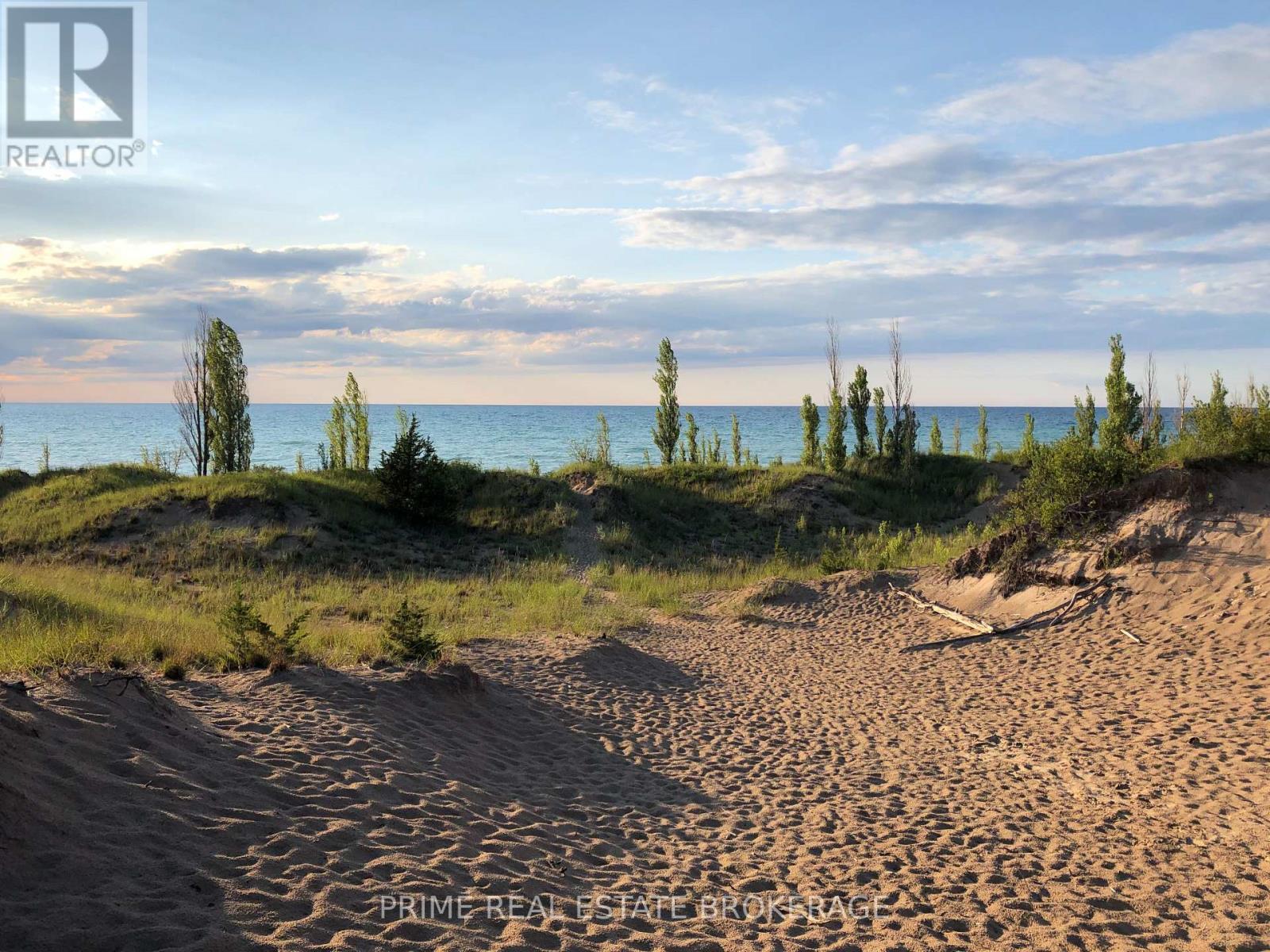 Pinery Park Sand Dunes - 10142 Pinery Bluffs Road, Lambton Shores, ON - Outdoor With Body Of Water With View
