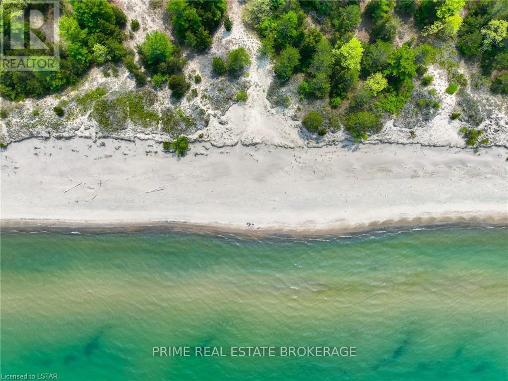 Pinery Park sandy beaches - 10142 Pinery Bluffs Road, Lambton Shores, ON - Outdoor With Body Of Water With View