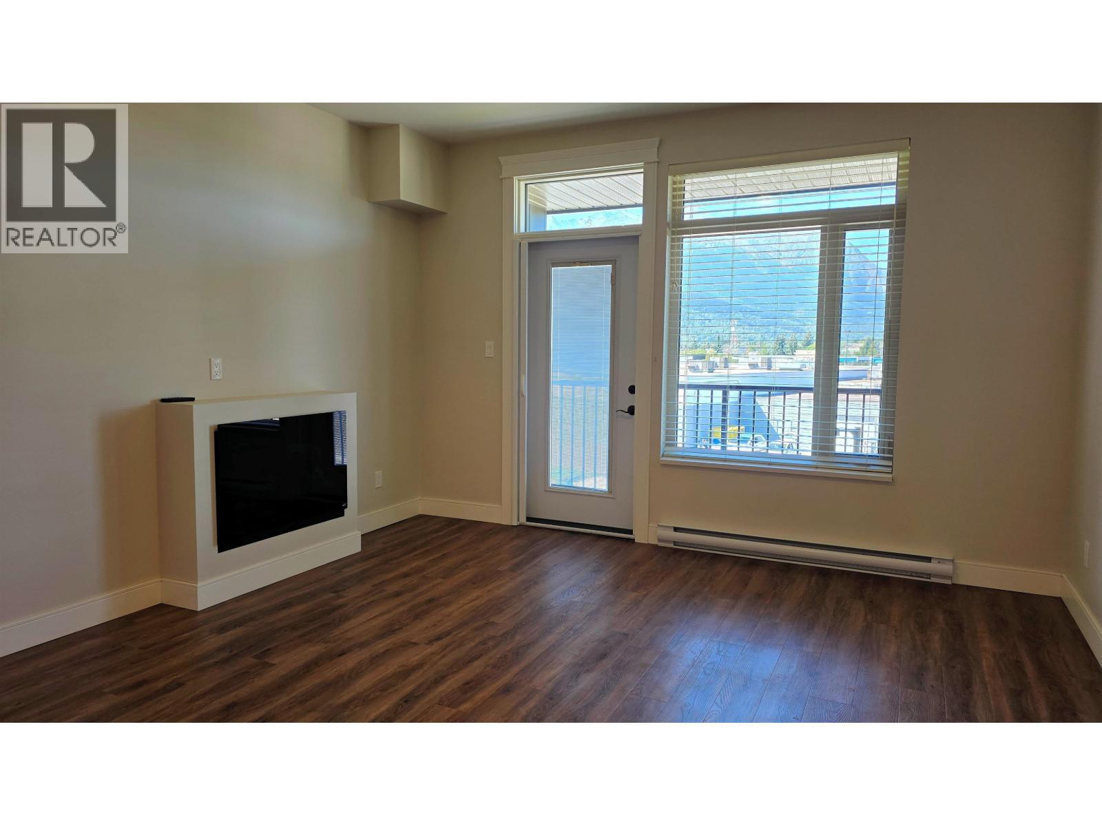 305 3684 Princess Crescent, Smithers, BC - Indoor Photo Showing Other Room