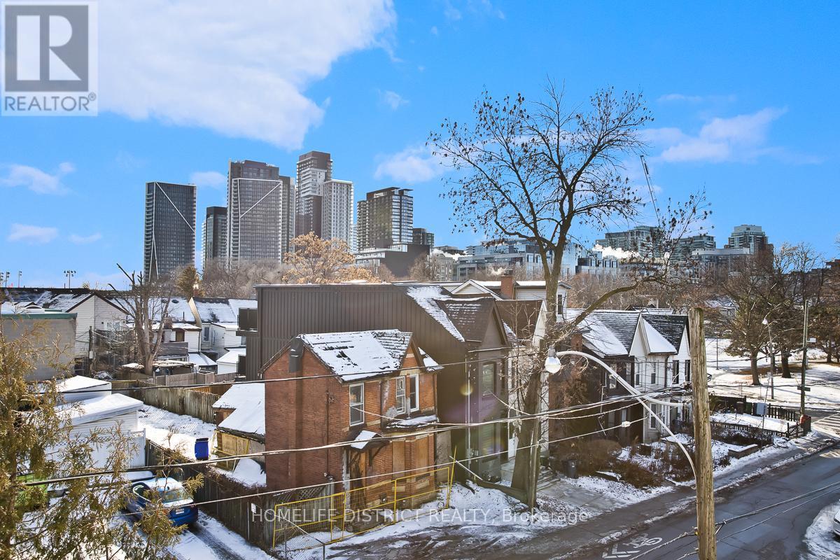 300 - 243 Niagara Street, Toronto, ON - Outdoor