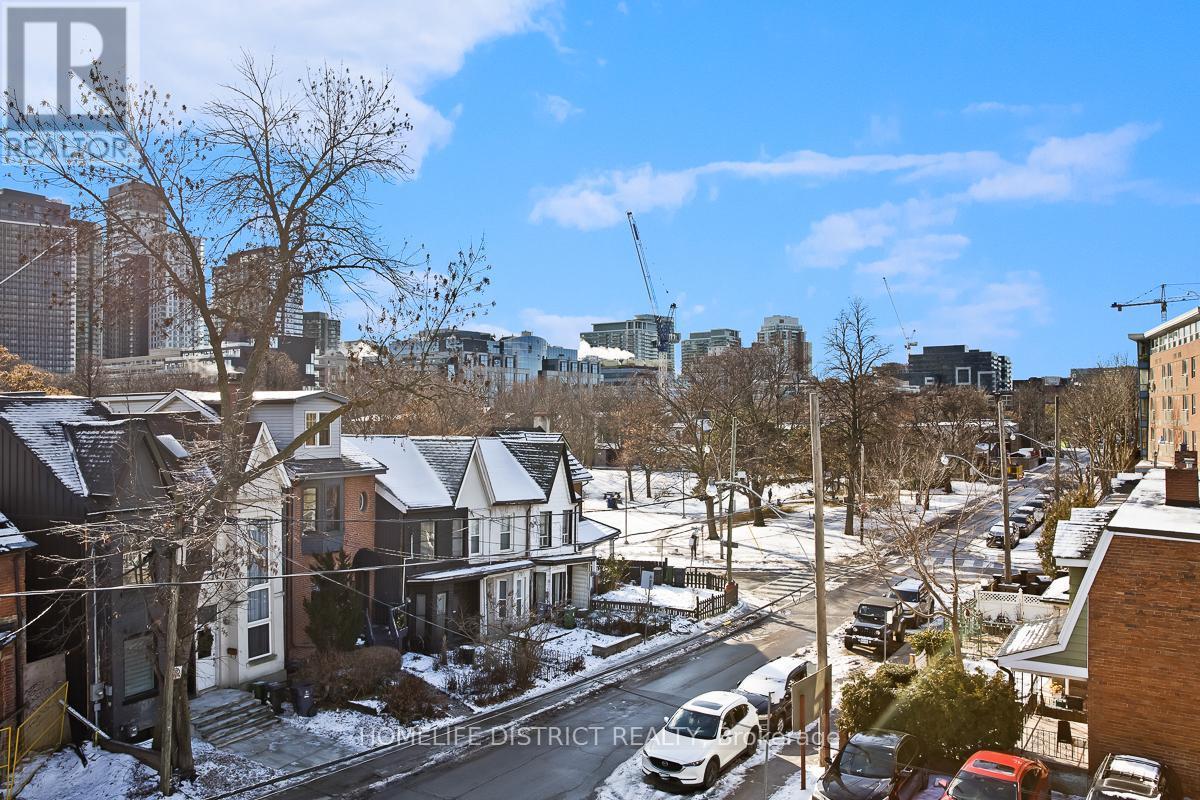 300 - 243 Niagara Street, Toronto, ON - Outdoor