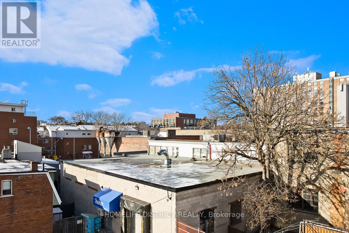 300 - 243 Niagara Street, Toronto, ON - Outdoor