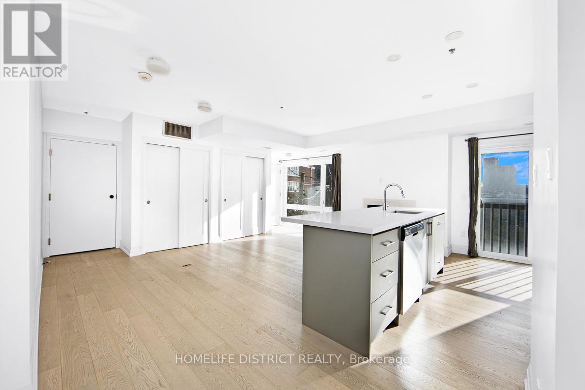 300 - 243 Niagara Street, Toronto, ON - Indoor