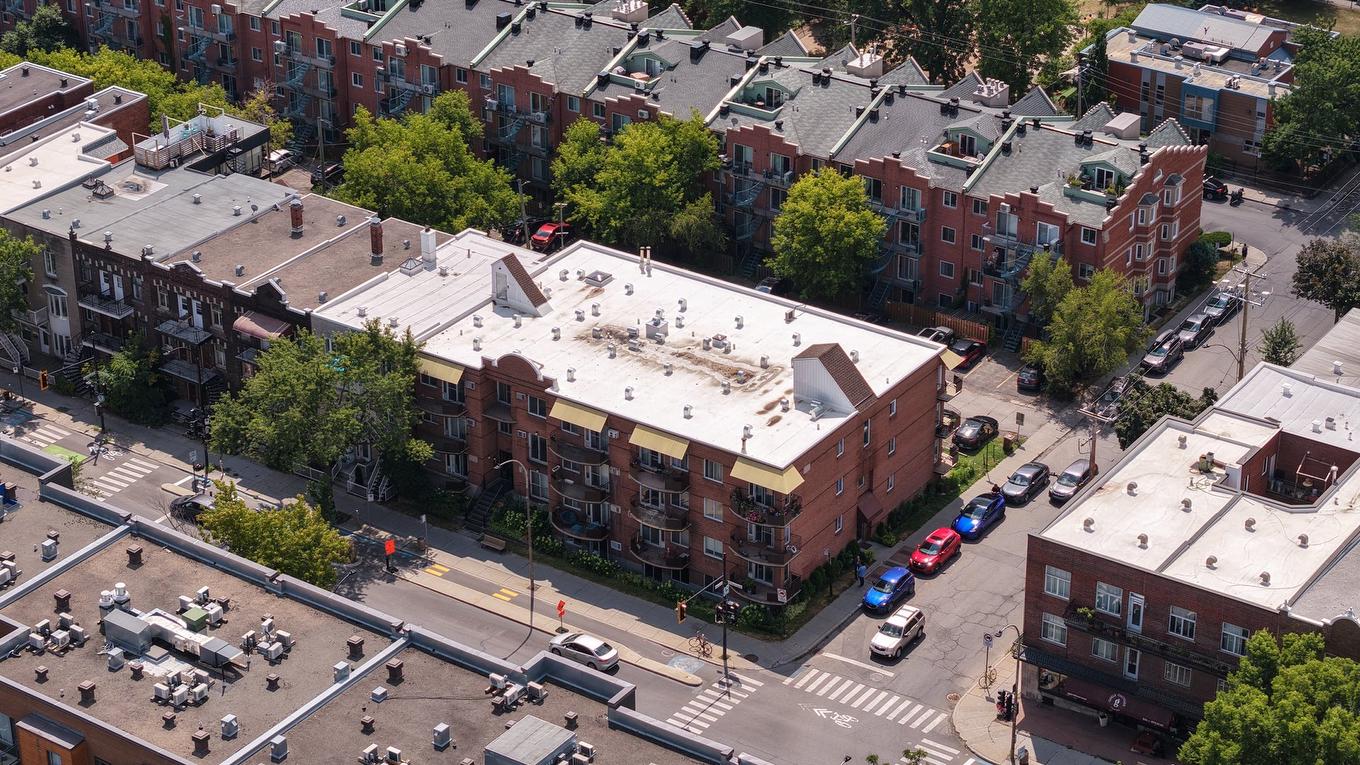 Photo aérienne - 204-5420 Rue St-Denis, Montréal (Le Plateau-Mont-Royal), QC - Outdoor With View