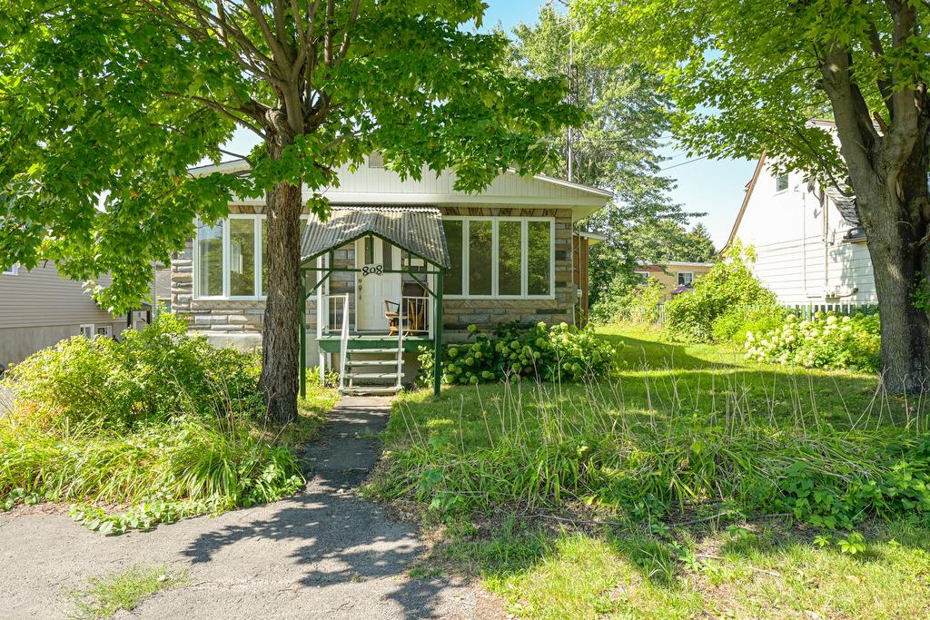 Façade - 808 4E Avenue, Laval (Fabreville), QC - Outdoor