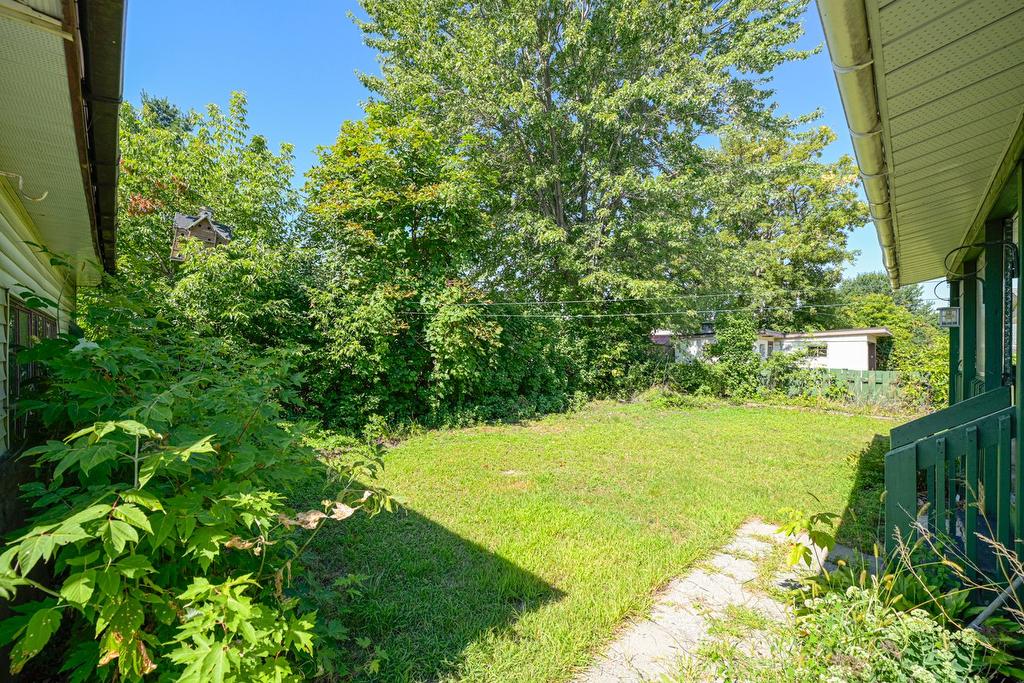 Cour - 808 4E Avenue, Laval (Fabreville), QC - Outdoor