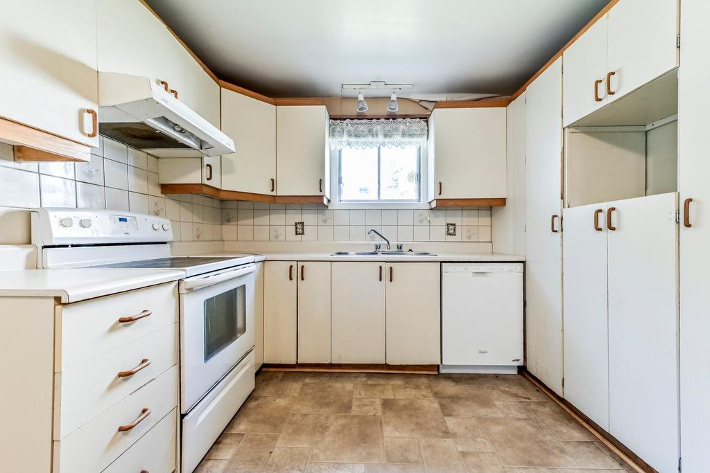 Cuisine - 808 4E Avenue, Laval (Fabreville), QC - Indoor Photo Showing Kitchen With Double Sink