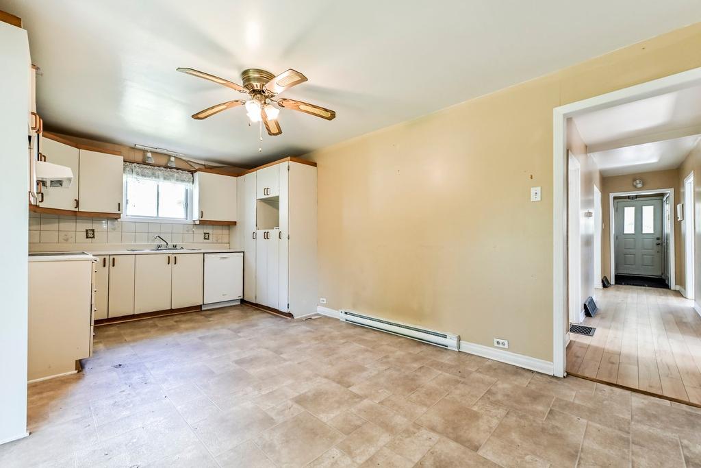 Cuisine - 808 4E Avenue, Laval (Fabreville), QC - Indoor Photo Showing Kitchen