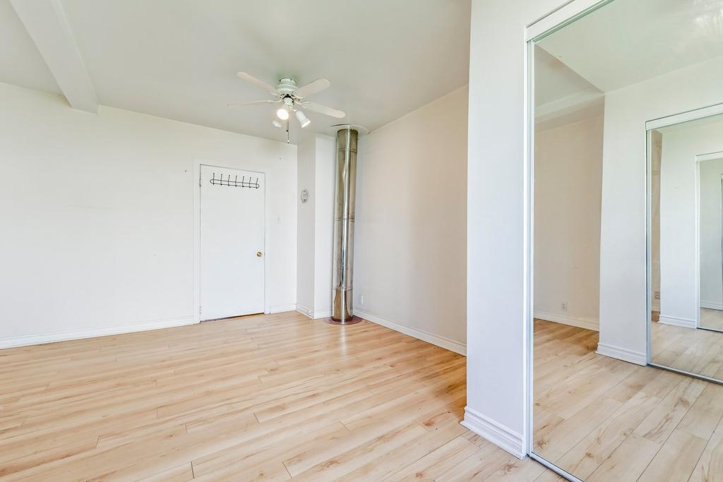 Chambre à coucher - 808 4E Avenue, Laval (Fabreville), QC - Indoor Photo Showing Other Room