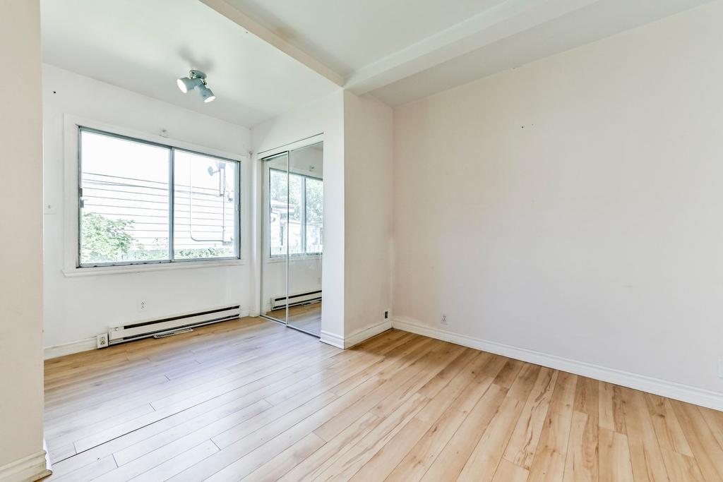 Chambre à coucher principale - 808 4E Avenue, Laval (Fabreville), QC - Indoor Photo Showing Other Room