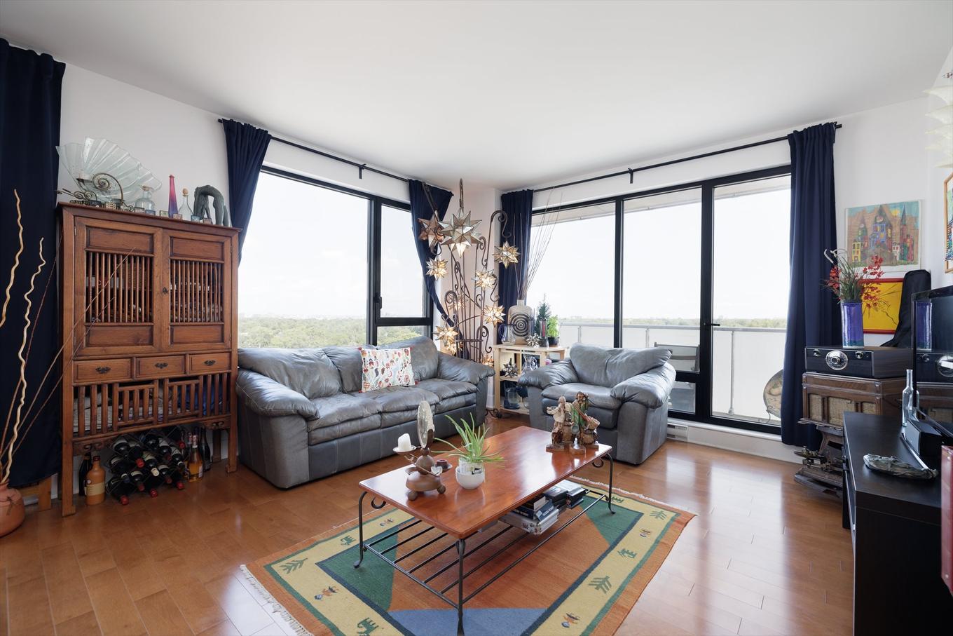 Salon - Ph1001-4239 Rue Jean-Talon O., Montréal (Côte-Des-Neiges/Notre-Dame-De-Grâce), QC - Indoor Photo Showing Living Room