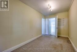 Spacious side entryway off the patio -