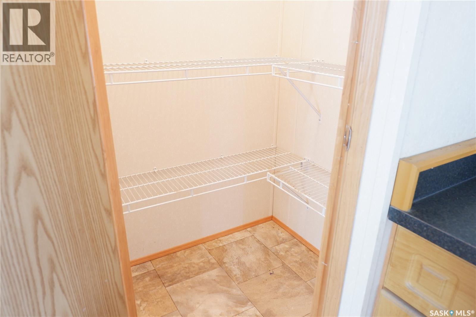 Rayner Acreage, Old Post Rm No. 43, SK - Indoor