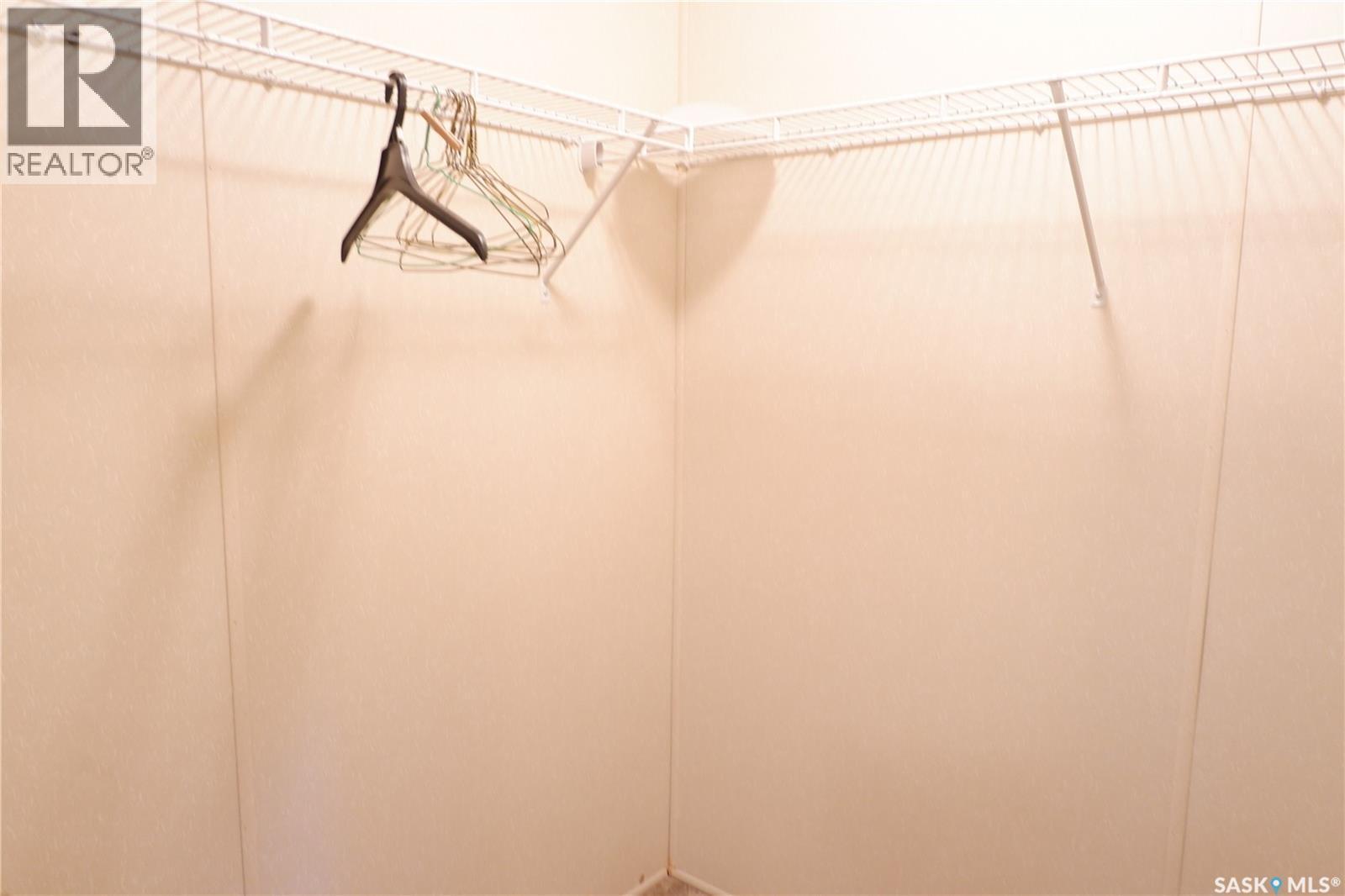 Rayner Acreage, Old Post Rm No. 43, SK - Indoor