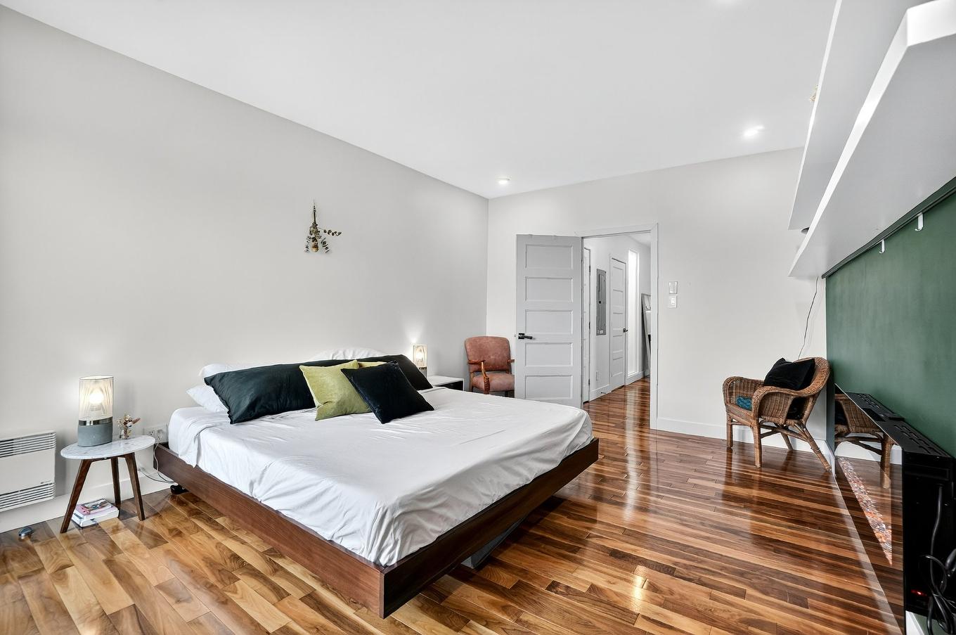 Chambre à coucher principale - 10730 Boul. St-Laurent, Montréal (Ahuntsic-Cartierville), QC - Indoor Photo Showing Bedroom