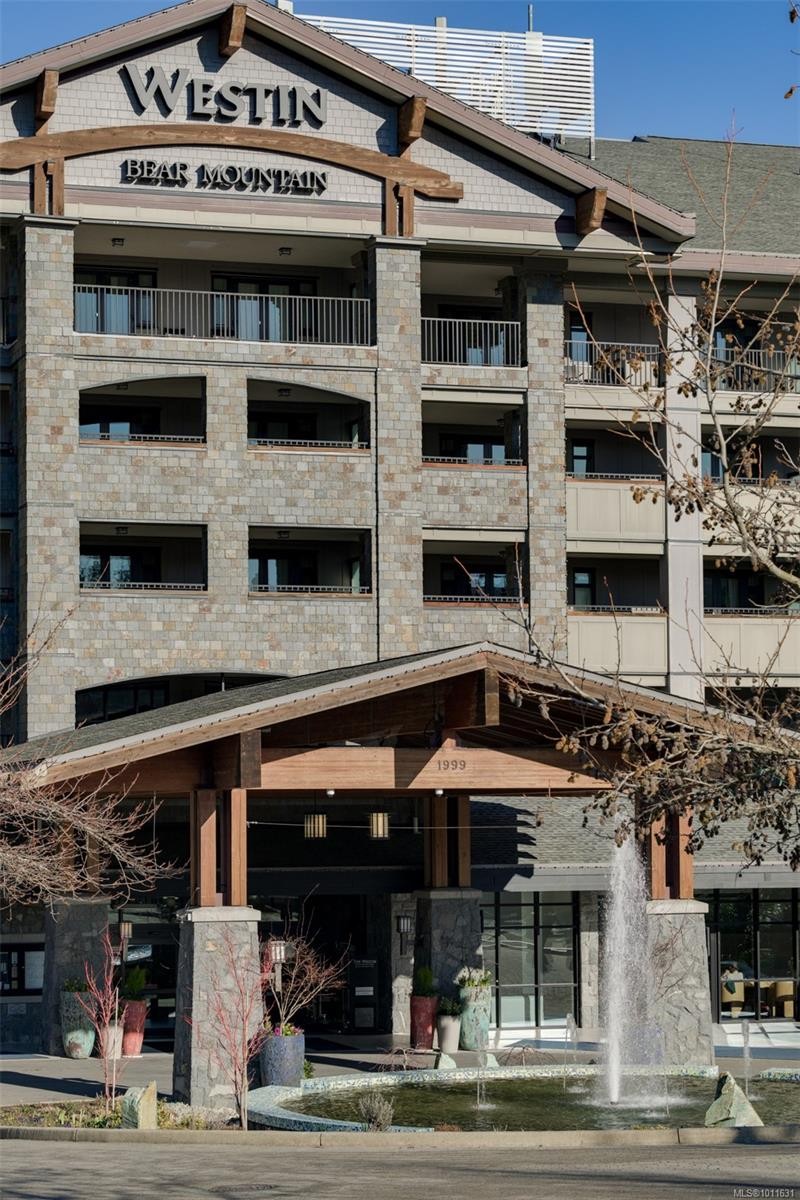 335/337 C-1999 Country Club Way, Langford, BC - Outdoor With Balcony With Facade