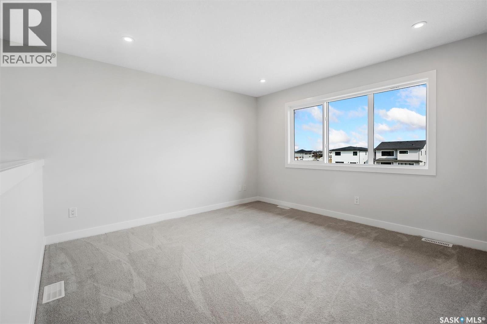 127 Katz Avenue, Saskatoon, SK - Indoor Photo Showing Other Room